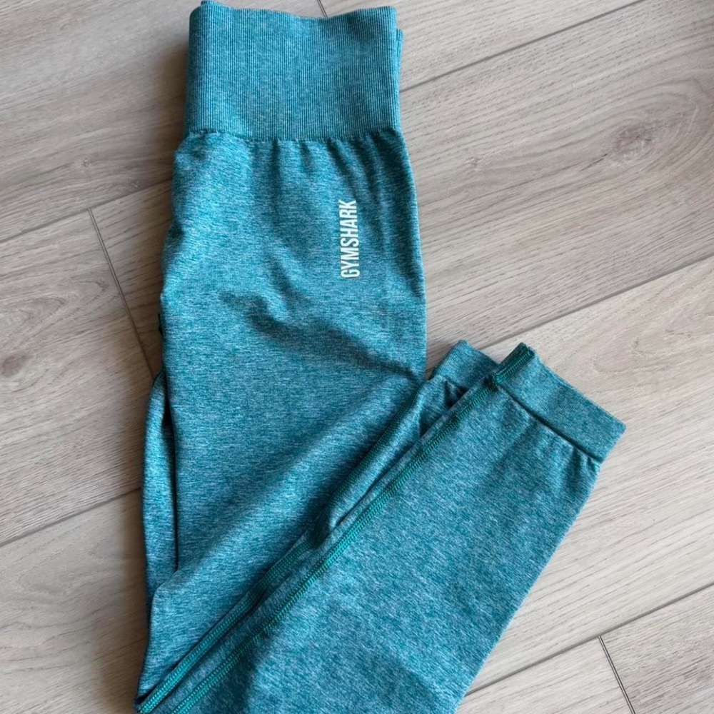 SOLD | Gymshark Kids Aqua Blue/Teal Leggings